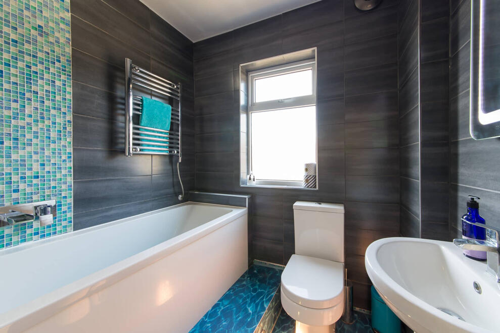 Double Suite Bathroom