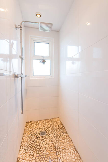 Double Suite Wet Room